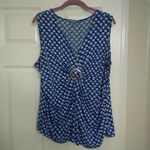 Cute blue & white sleeveless top!